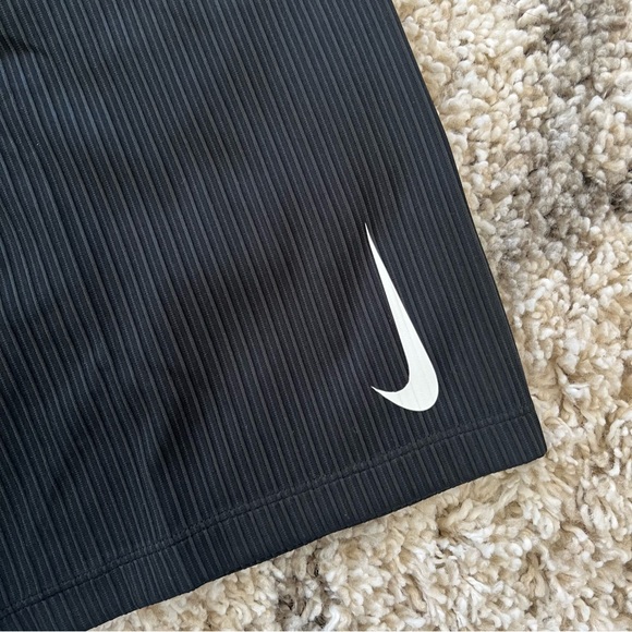 ✔️NWT✔️ NIKE Dri-Fit ADV AeroSwift 1/2 Length Racing Tights - Picture 4 of 11